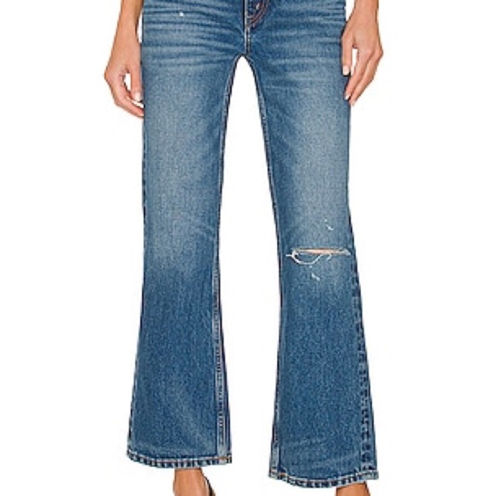 NWT 70's Loose Flare in Arroyo Blue
RE/DONE sz 31